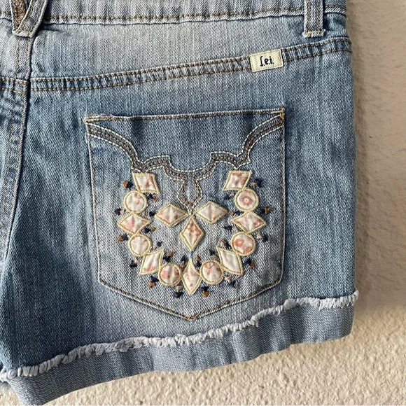 VTG L.E.I. Ashley Low Rise Micro Mini Shorts Junior 7 Light Wash Embroidered Y2K - Picture 10 of 15